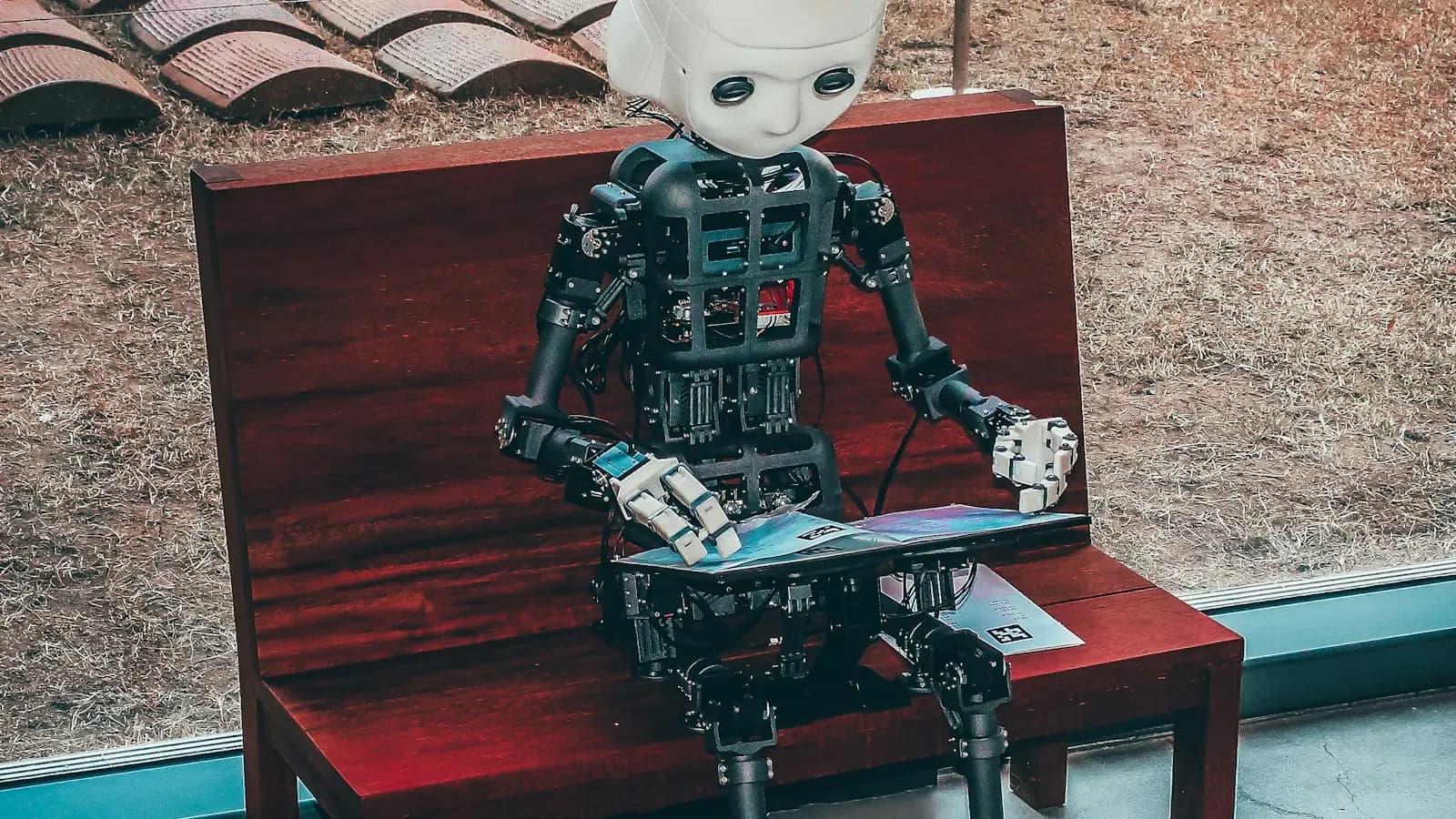 Agentes de IA de voz, WhatsApp y chatbot: atender a quien escribe o llama a la clínica a cualquier hora
